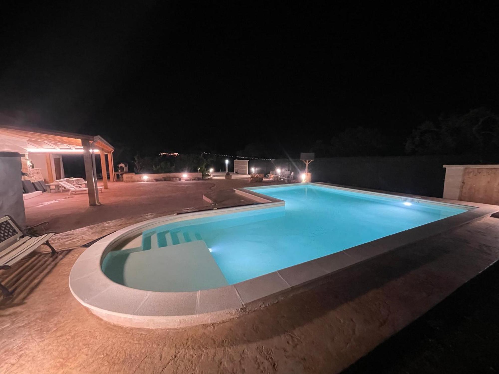Trullo Del Salento Villa San Vito dei Normanni Luaran gambar